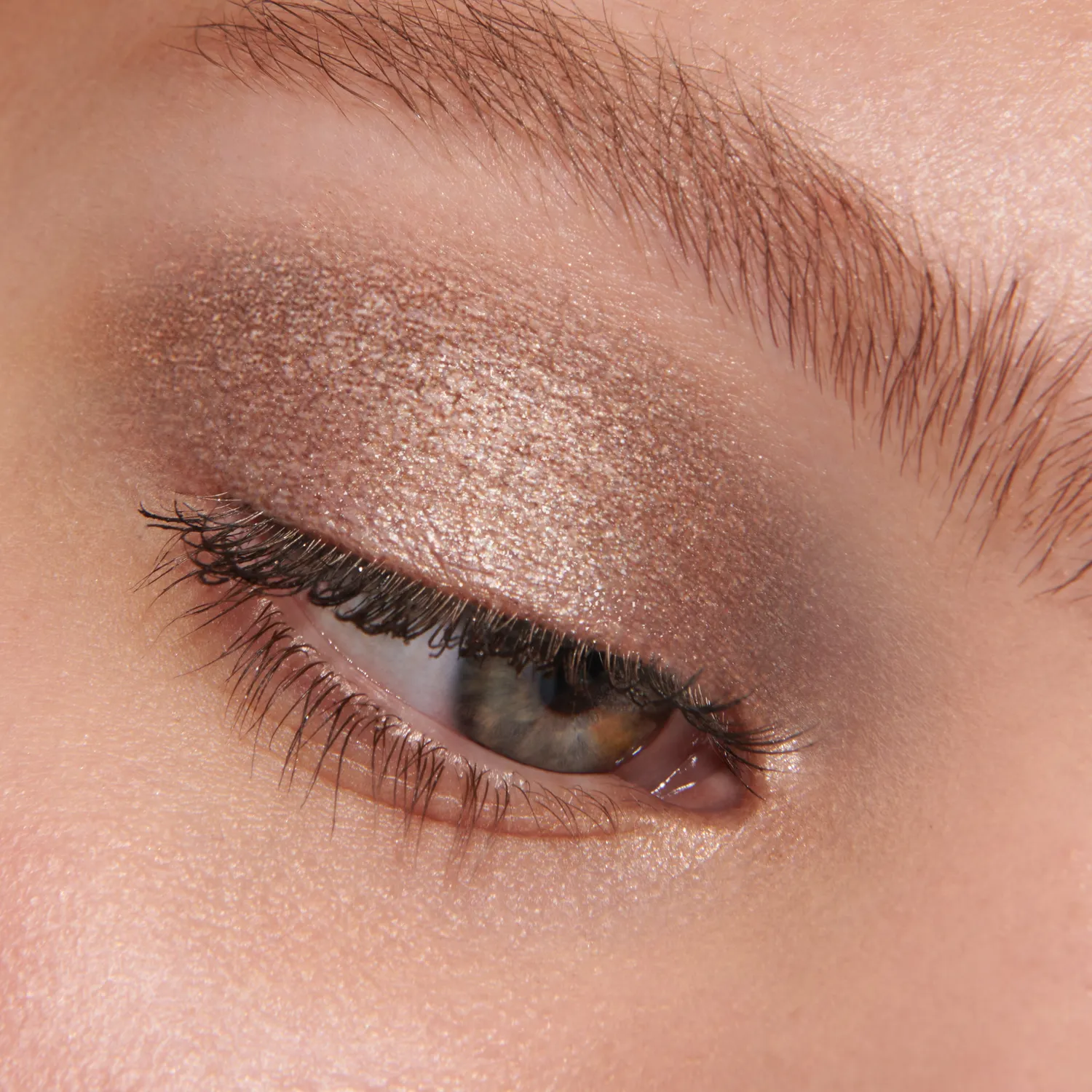 Lisa Eldridge Liquid Lurex Ombretto Liquido Emily Taupe Glitter