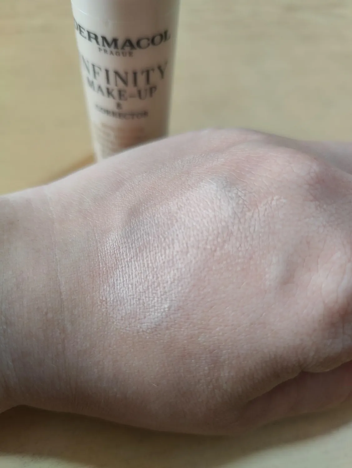 Dermacol Invisible cipria fissante trasparente 13 g no.1 opaca