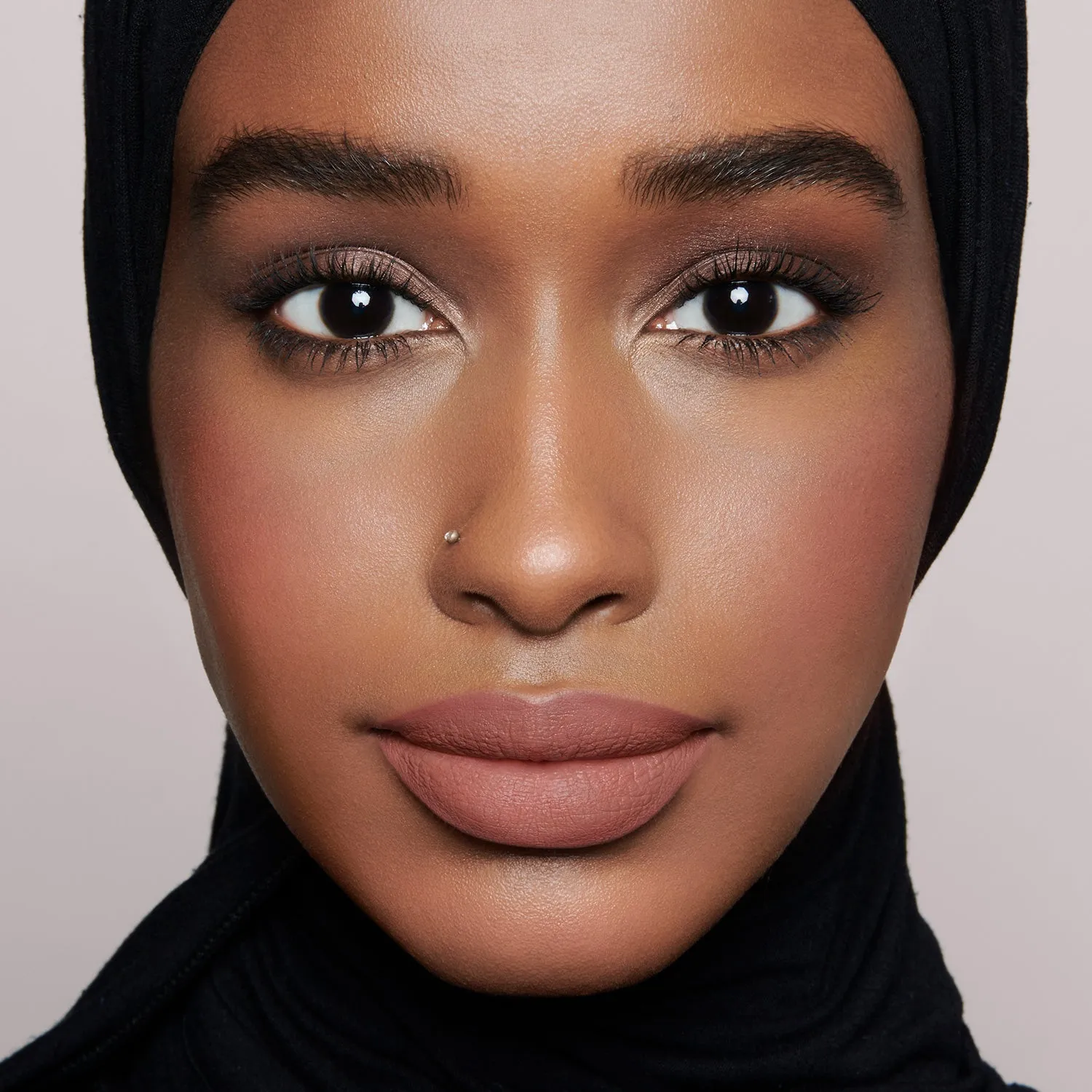 Lisa Eldridge True Velvet Velvet Muse rossetto opaco