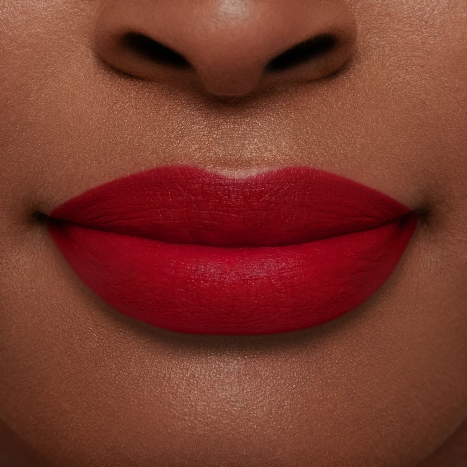 Lisa Eldridge True Velvet Velvet Duchess rossetto opaco