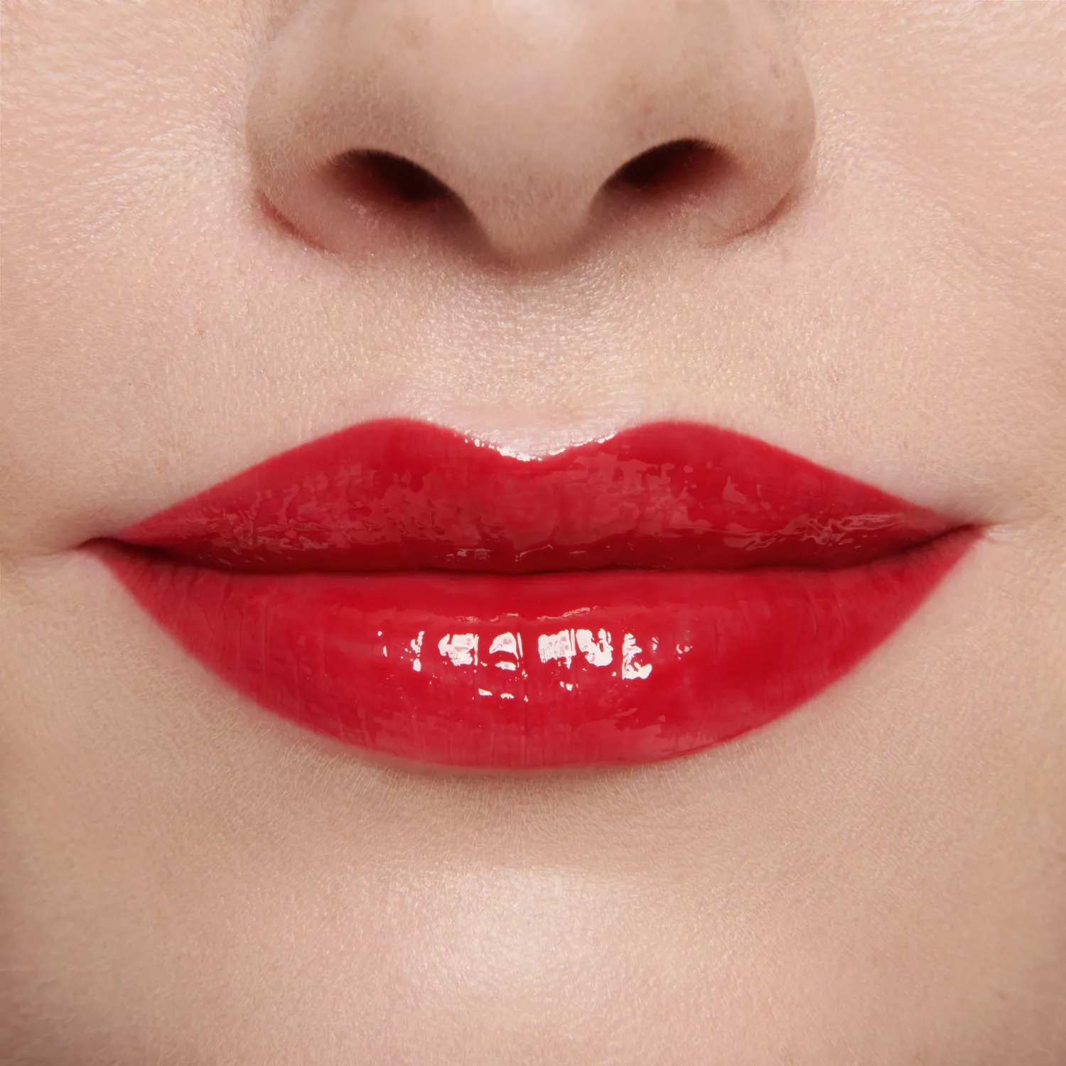 Lisa Eldridge Gloss Embrace Ribbon lip gloss rosso