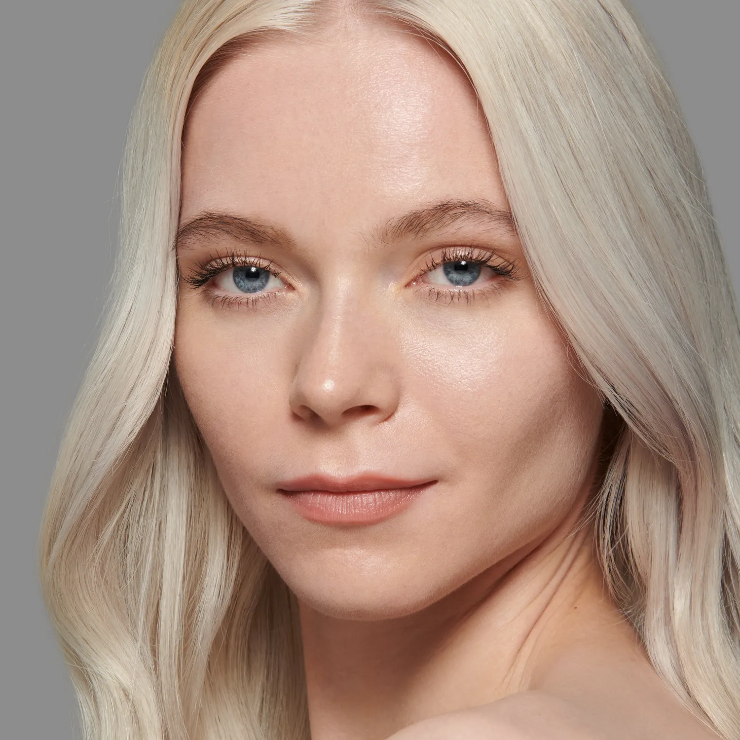Lisa Eldridge The Foundation No.5 fondotinta pelle chiara