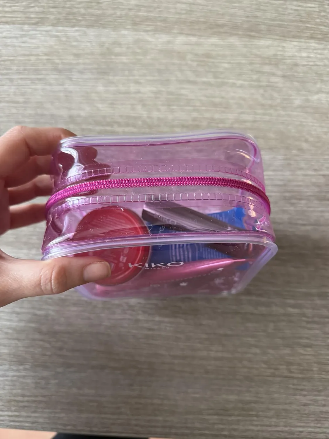 KIKO Transparent Beauty Case 002 pochette fucsia trucco