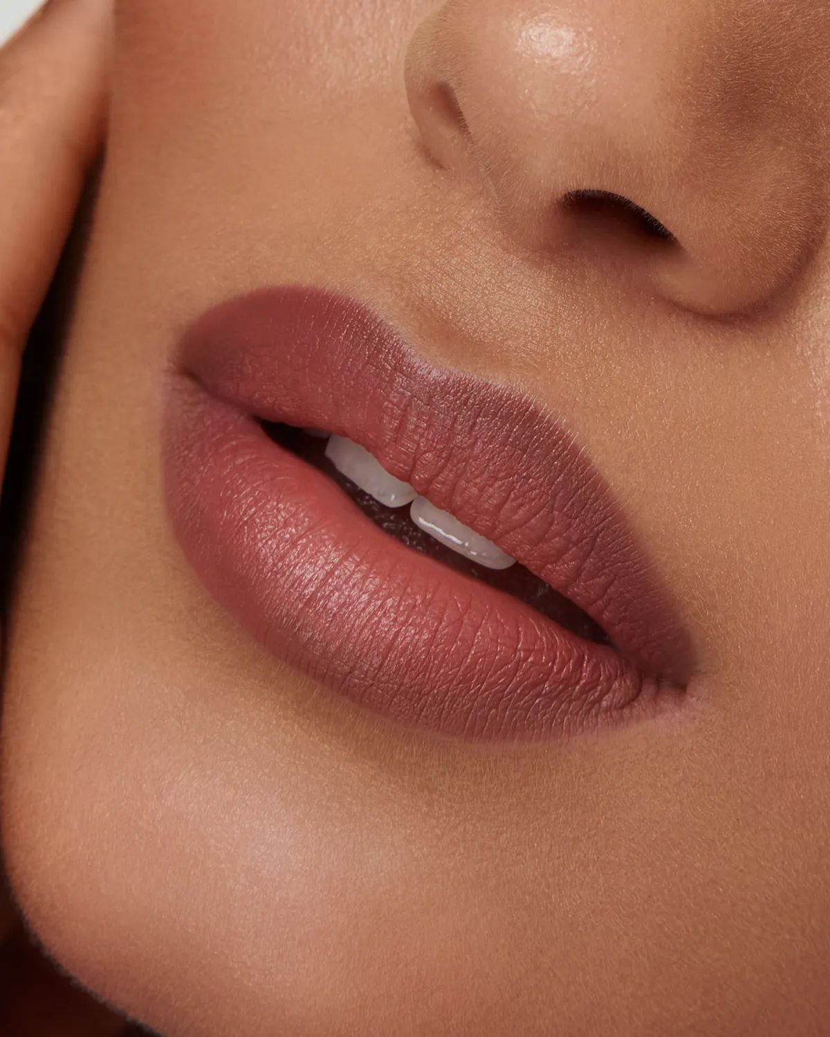 Lisa Eldridge Sculpt Shade 3C matita labbra Deep Berry