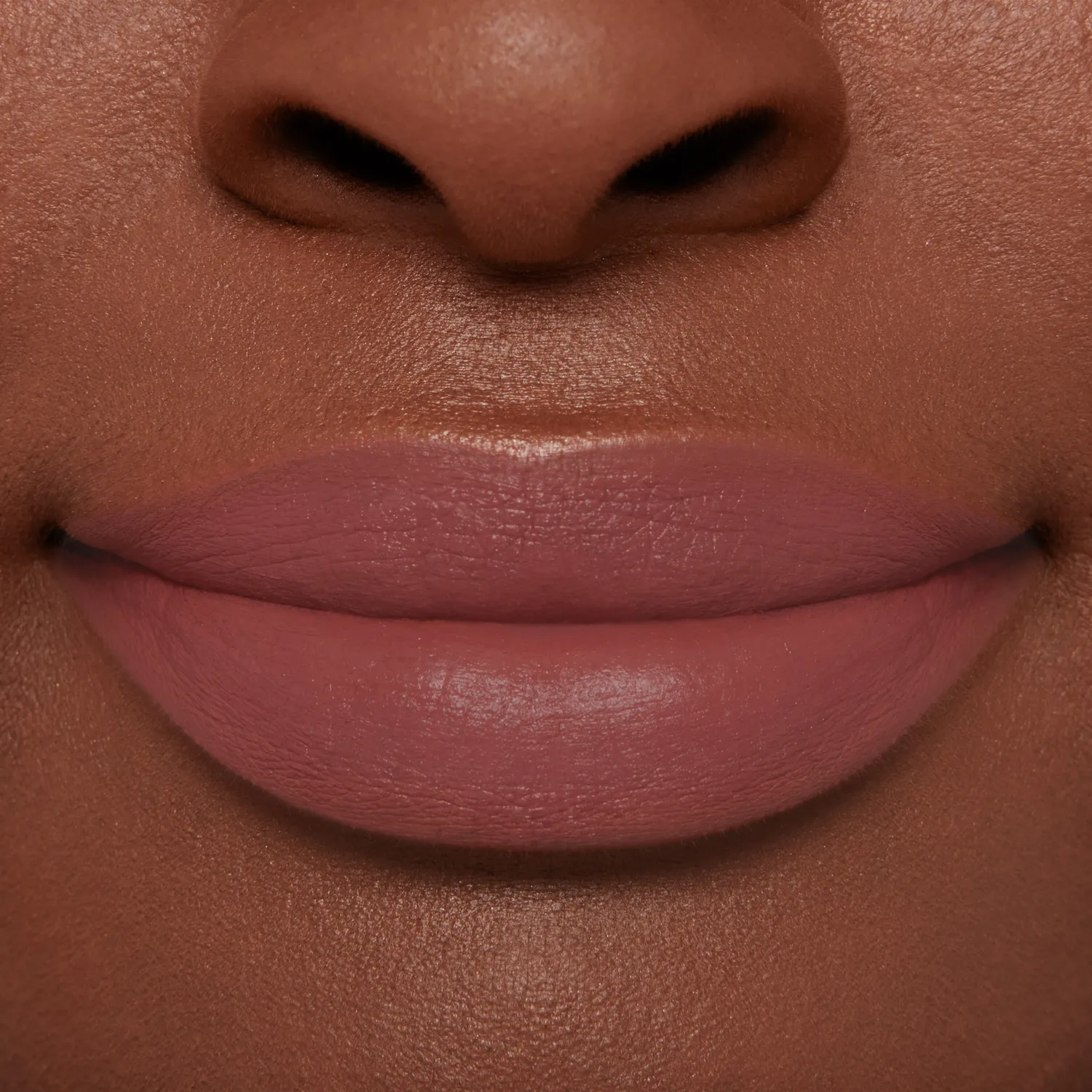 Lisa Eldridge Enhance and Define Sorcery matita labbra marrone