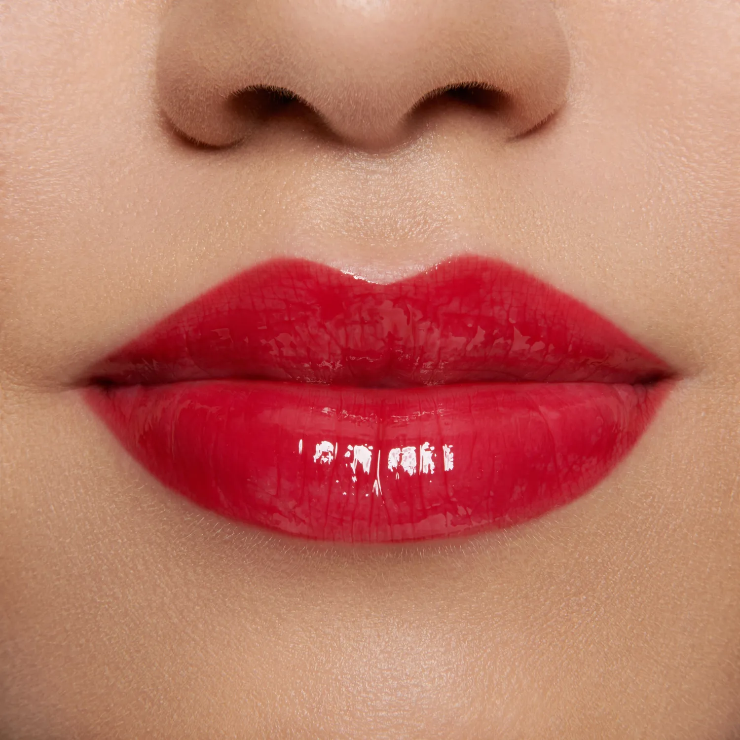 Lisa Eldridge Gloss Embrace Ribbon lip gloss rosso