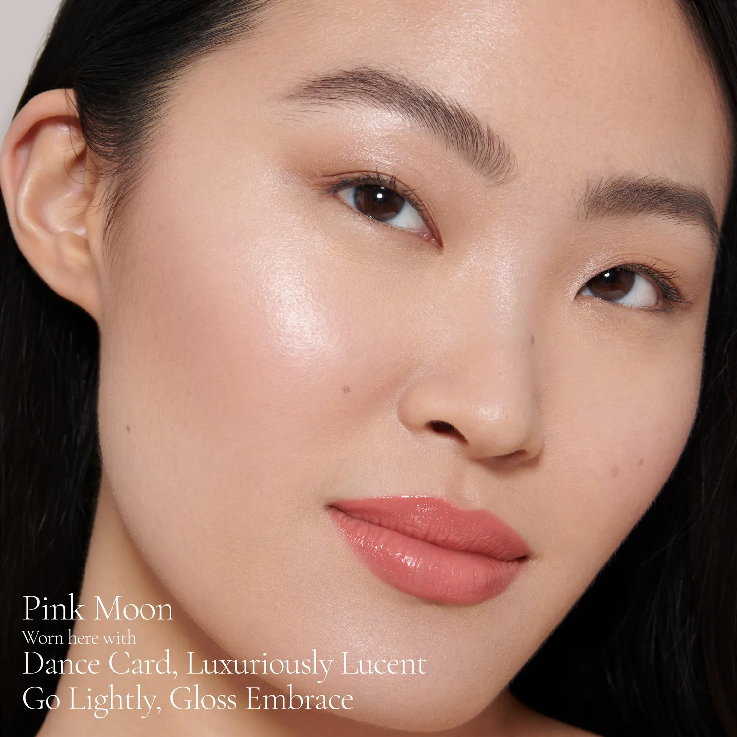 Lisa Eldridge Elevated Glow Pink Moon illuminante liquido rosato