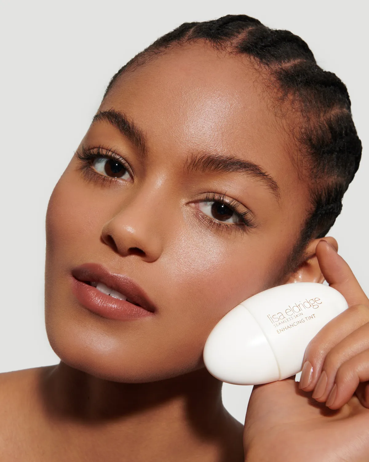 Lisa Eldridge Seamless T10 tinta viso leggera luminosa