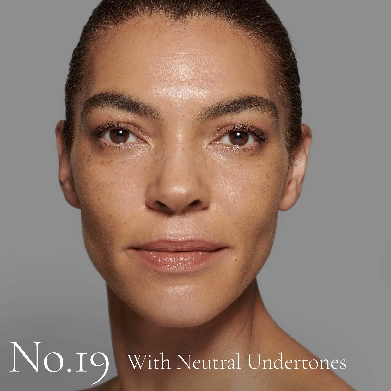 Lisa Eldridge The Foundation fondotinta No.19 medio neutro