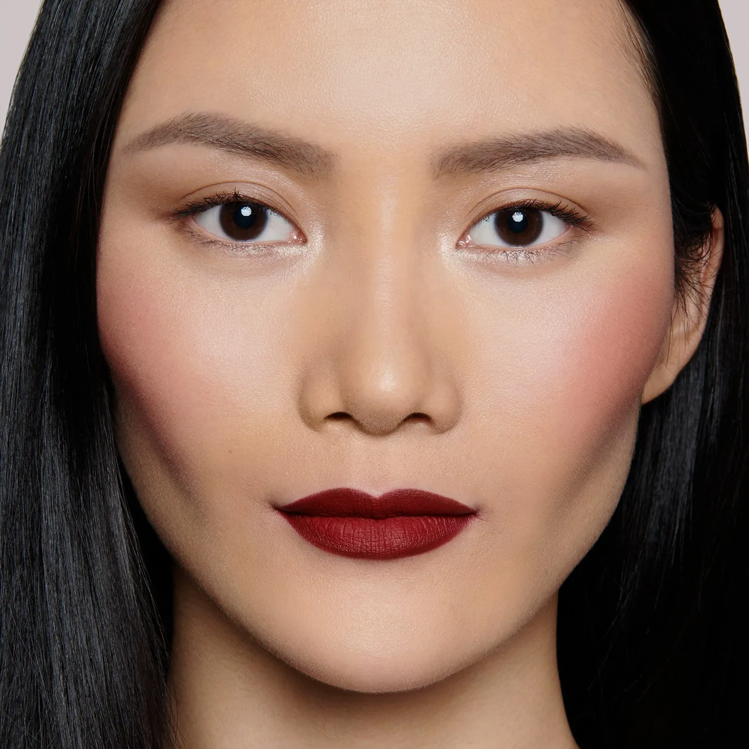 Lisa Eldridge True Velvet Jazz rossetto opaco