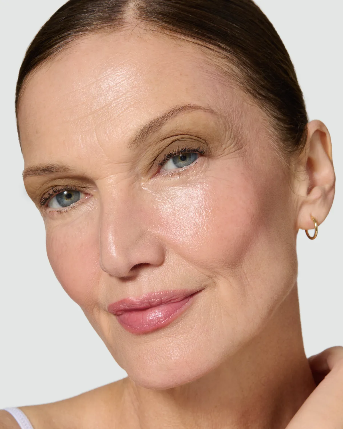 Lisa Eldridge Liquid Silk ombretto liquido Mimi mat soft-focus