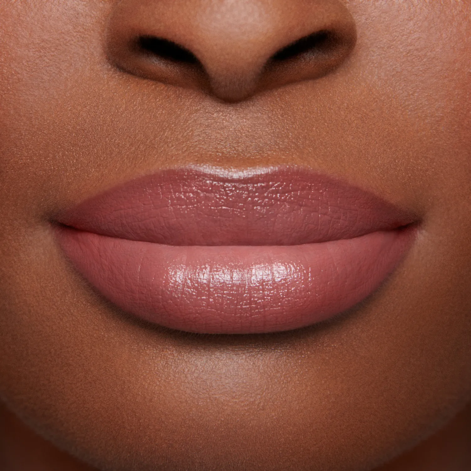 Lisa Eldridge Luxuriously Lucent Spirited Away rossetto satinato