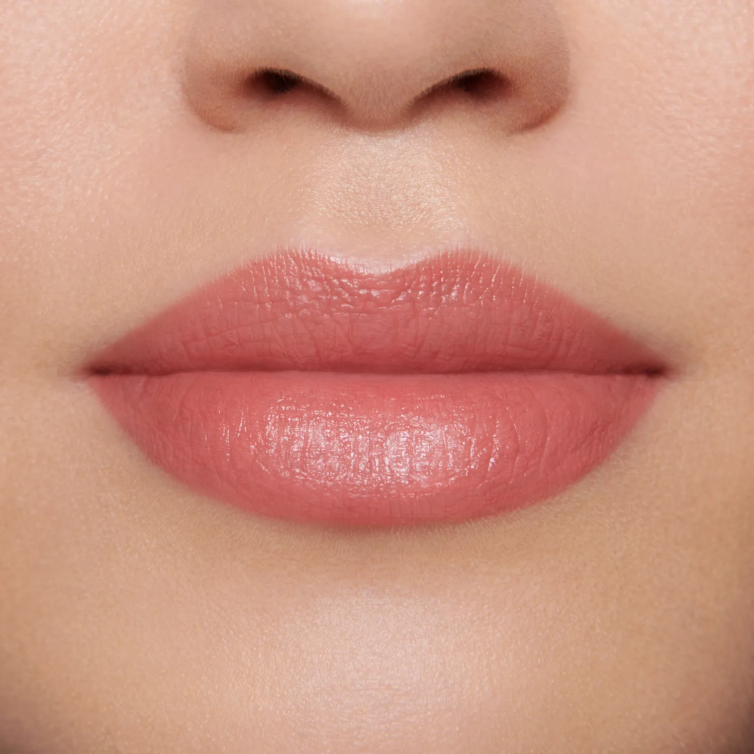 Lisa Eldridge Luxuriously Lucent rossetto Kitten Mischief