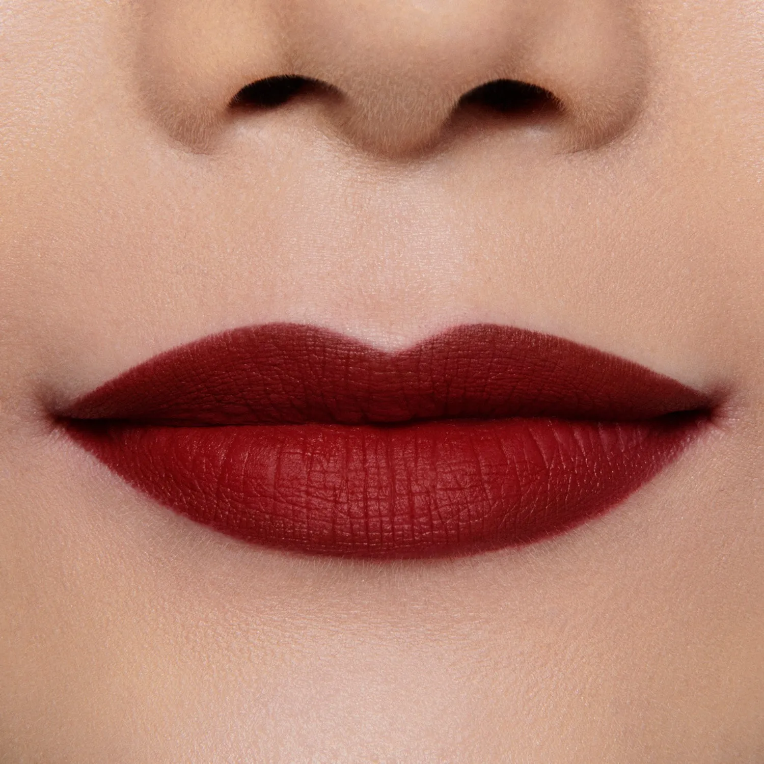Lisa Eldridge True Velvet Jazz rossetto opaco