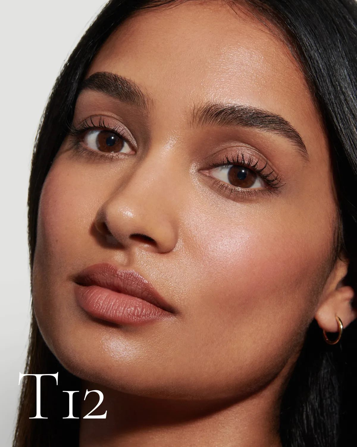 Lisa Eldridge Seamless T12 tinta viso leggera luminosa