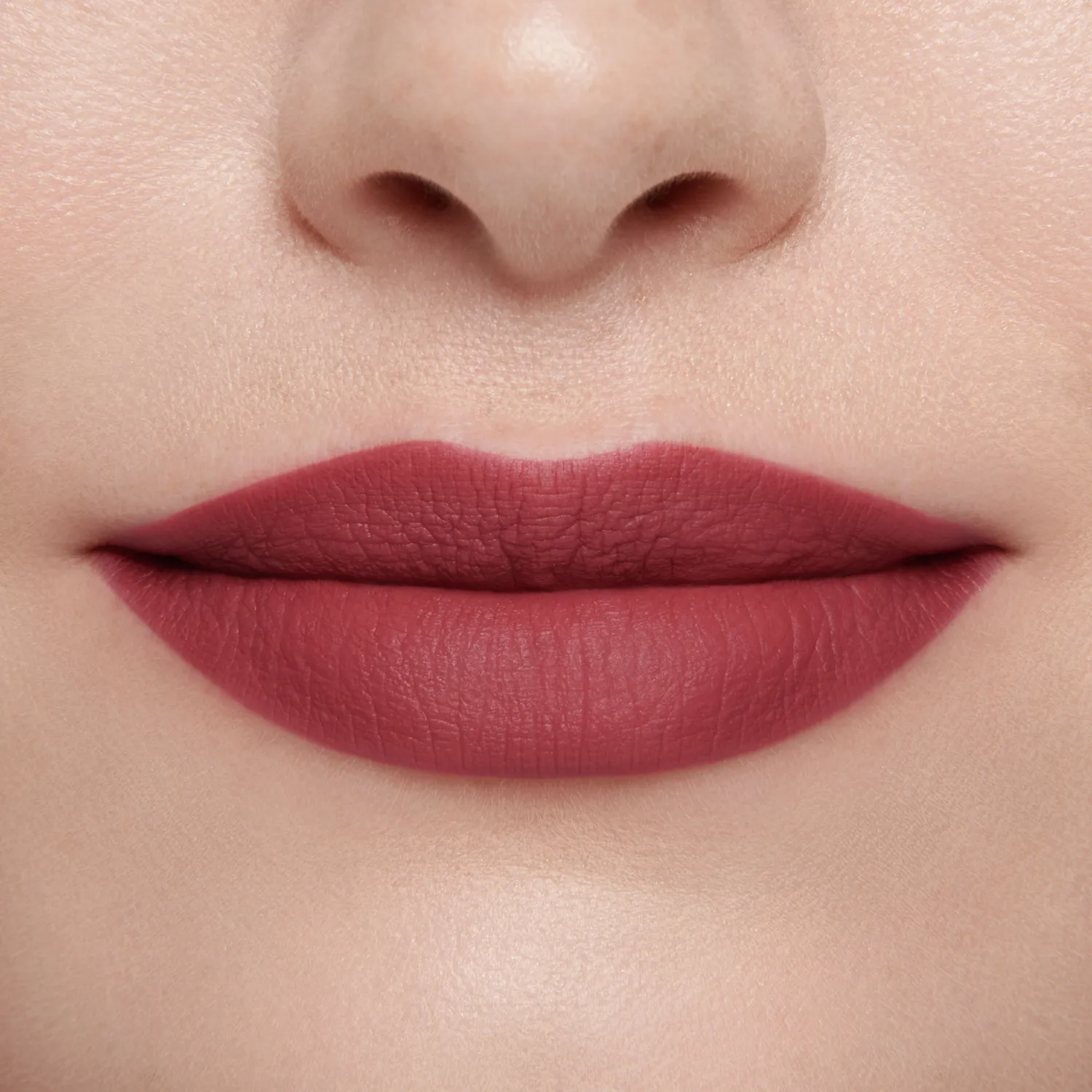Lisa Eldridge True Velvet Lip Colour rossetto Velvet Blush matte
