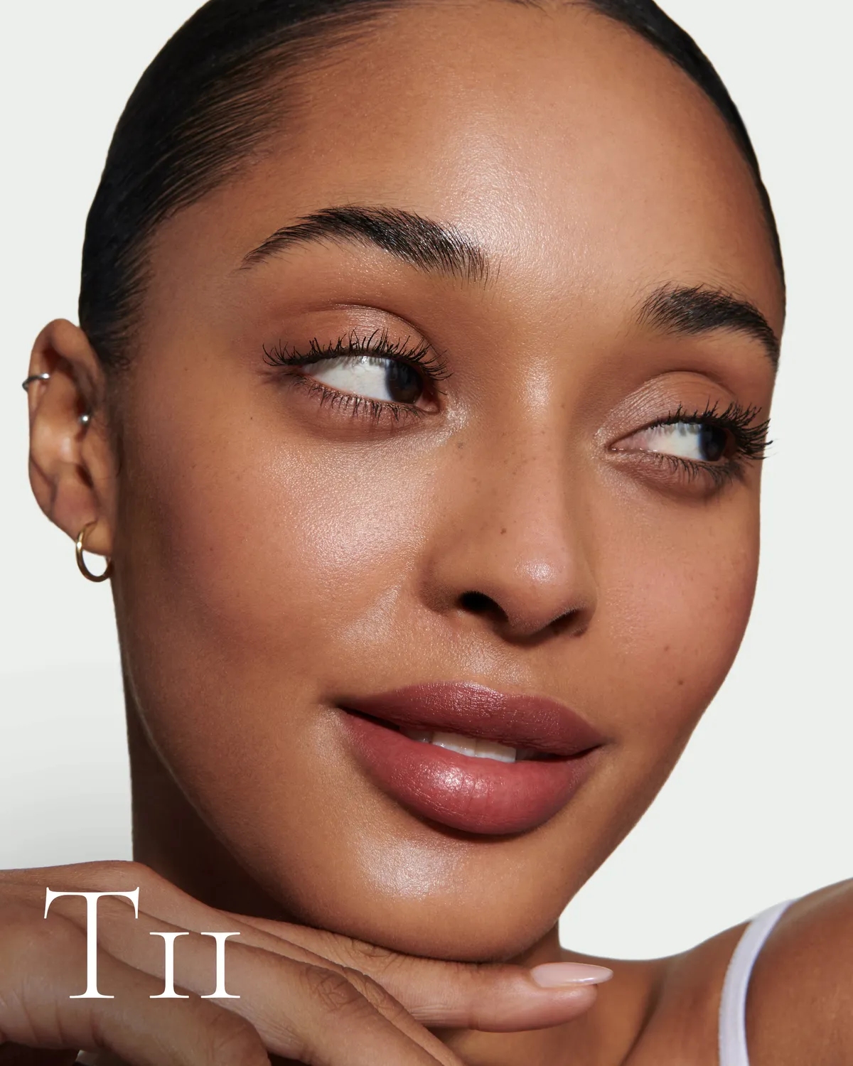 Lisa Eldridge Seamless Skin Enhancing Tint T11 tinta viso luminosa