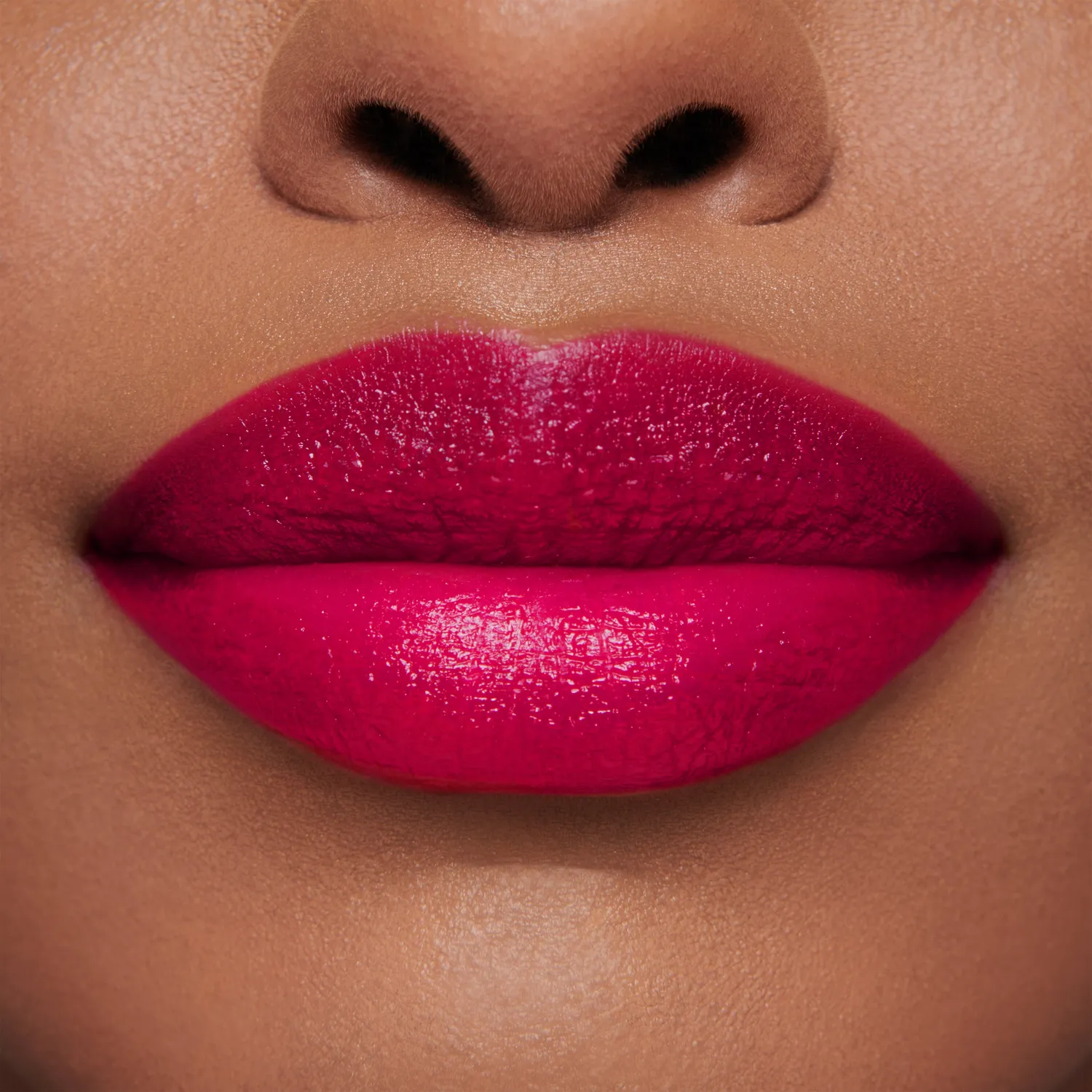 Lisa Eldridge Insanely Skyscraper Rose rossetto fucsia matte