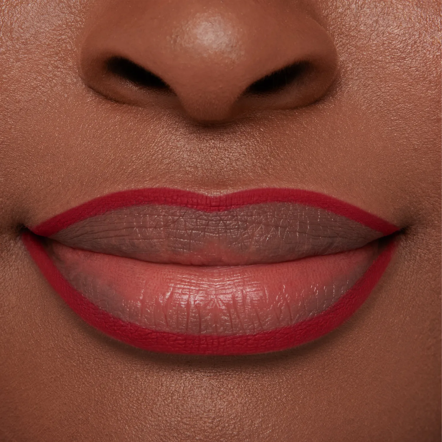 Lisa Eldridge Enhance and Define Duchess matita labbra rossa