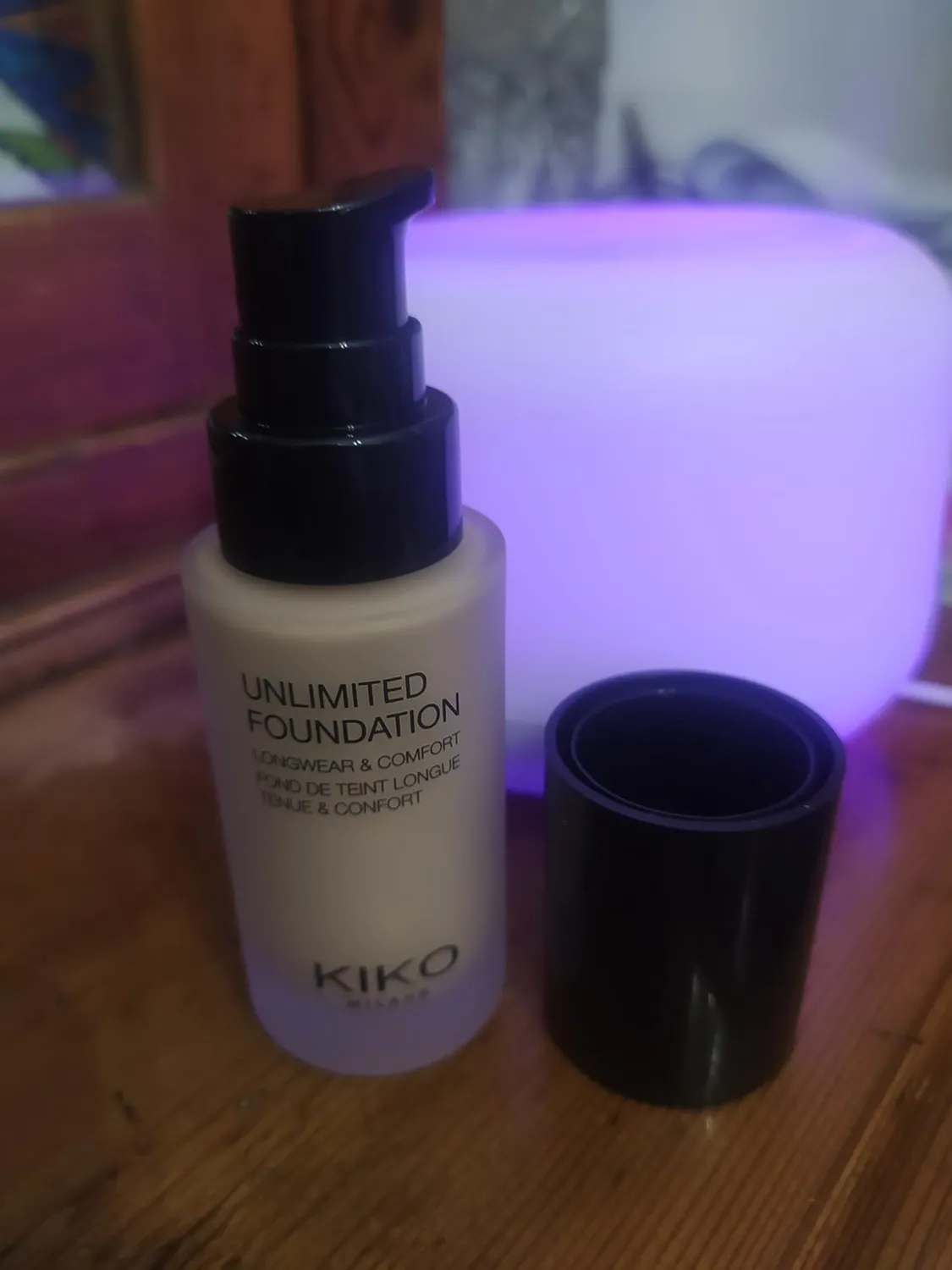 KIKO Unlimited 1R fondotinta fluido 01 Rose lunga tenuta