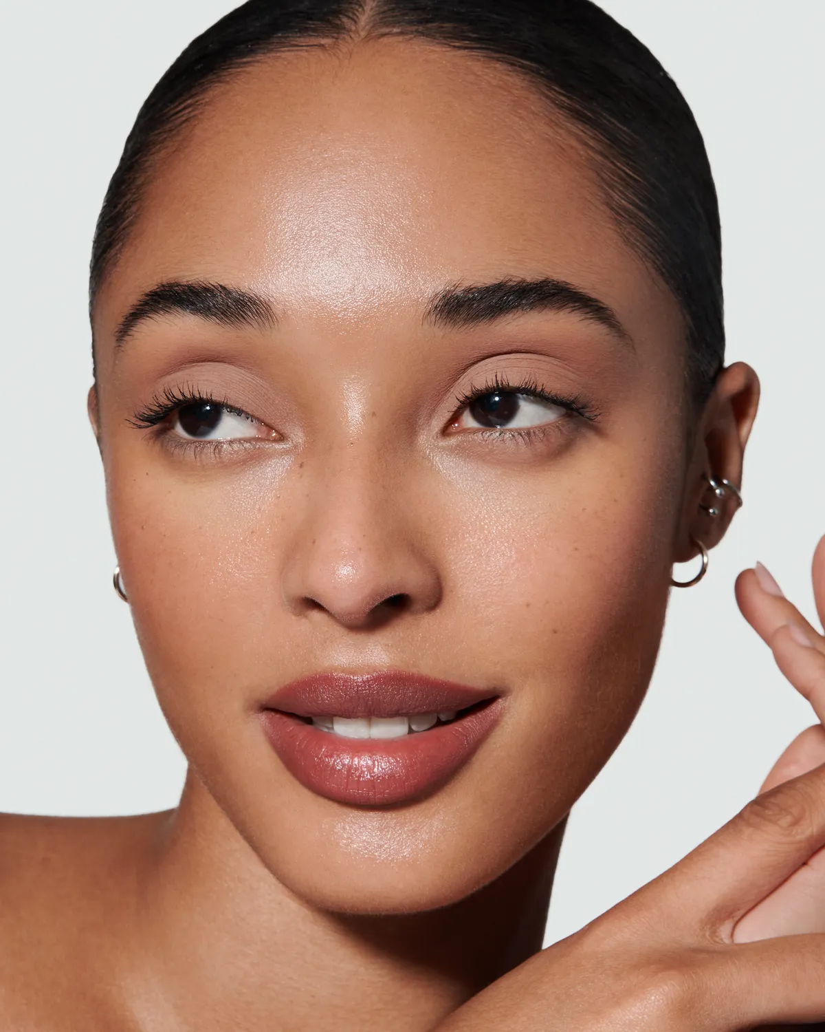Lisa Eldridge Irene Liquid Silk ombretto liquido matte