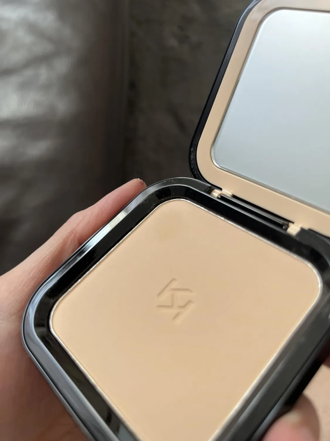 KIKO Full Coverage Blurring Powder Foundation 10 cipria