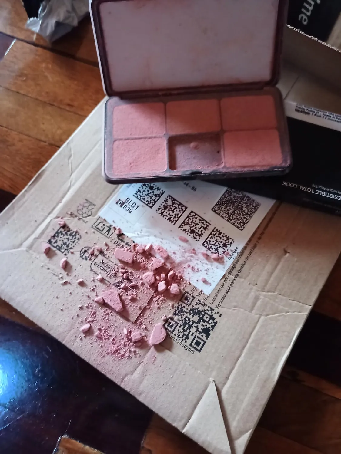 KIKO Irresistible Total Look Palette viso Light Medium 6 polveri