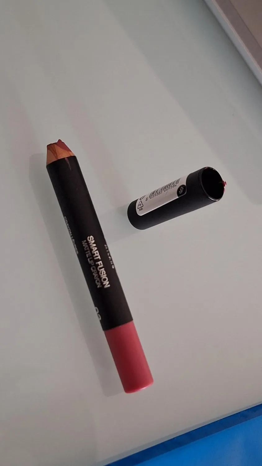 KIKO Smart Fusion Matte Lip Crayon 01 matitone 01 Nocciola Chiara opaco