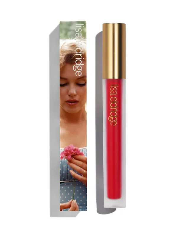 Lisa Eldridge Velveteen Strawberry Blonde rossetto liquido rosso