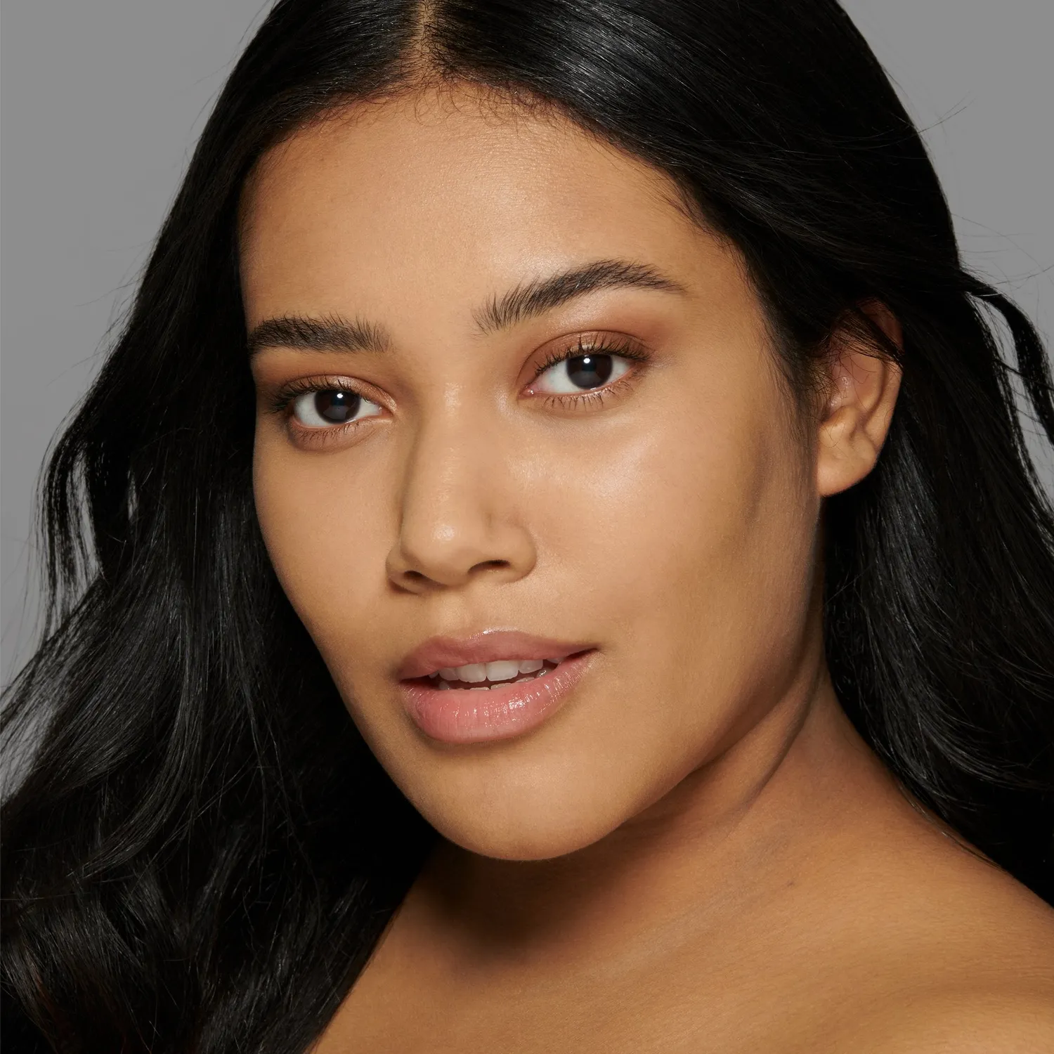 Lisa Eldridge The Foundation fondotinta No.17 media dorata