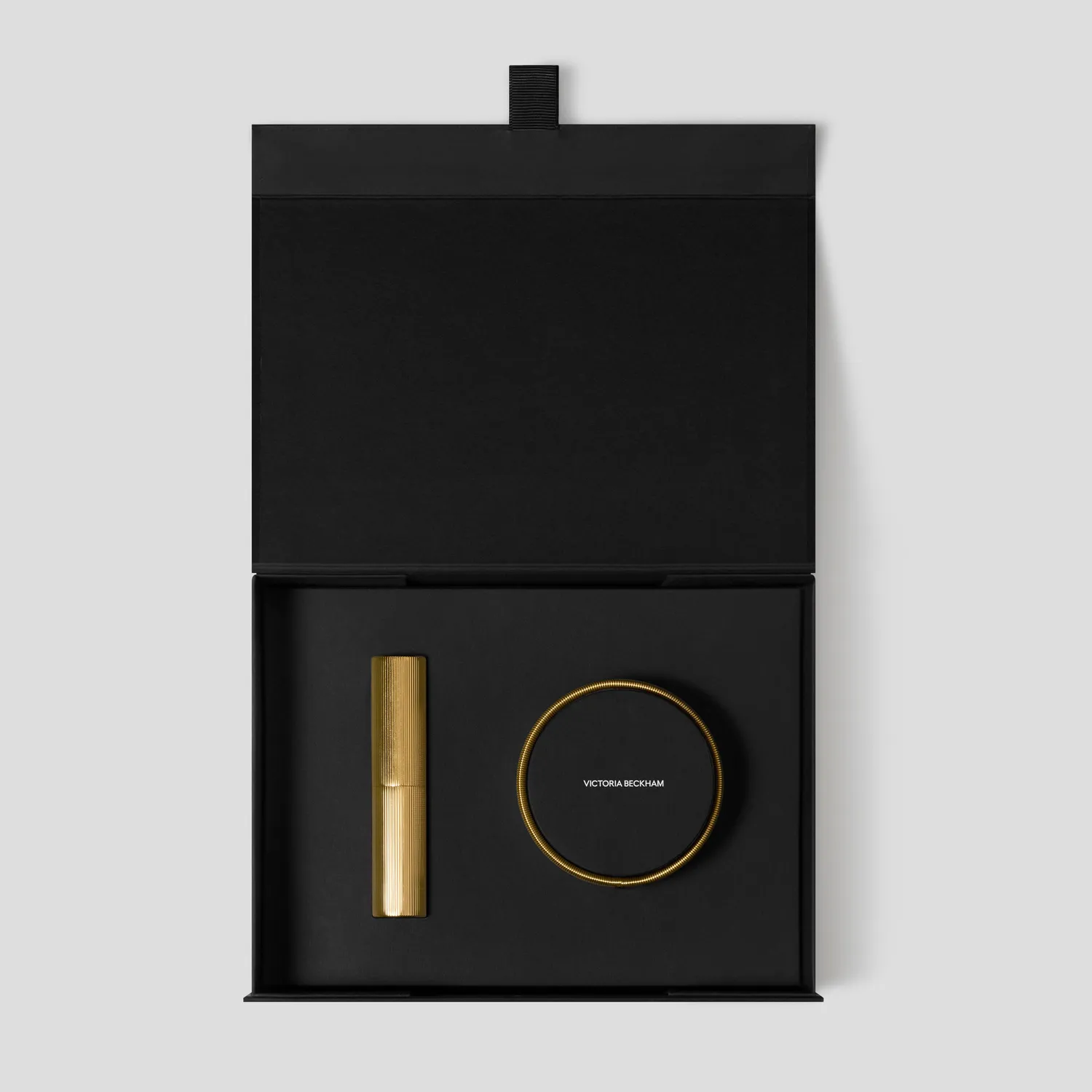 Victoria Beckham Signature Fluted Gold set illuminante Pearl