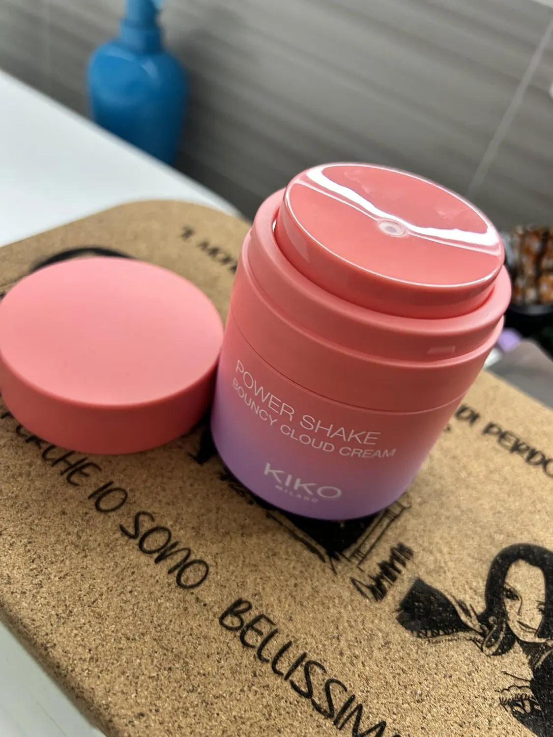 KIKO Power Shake crema gel viso bouncy illuminante vitamina C