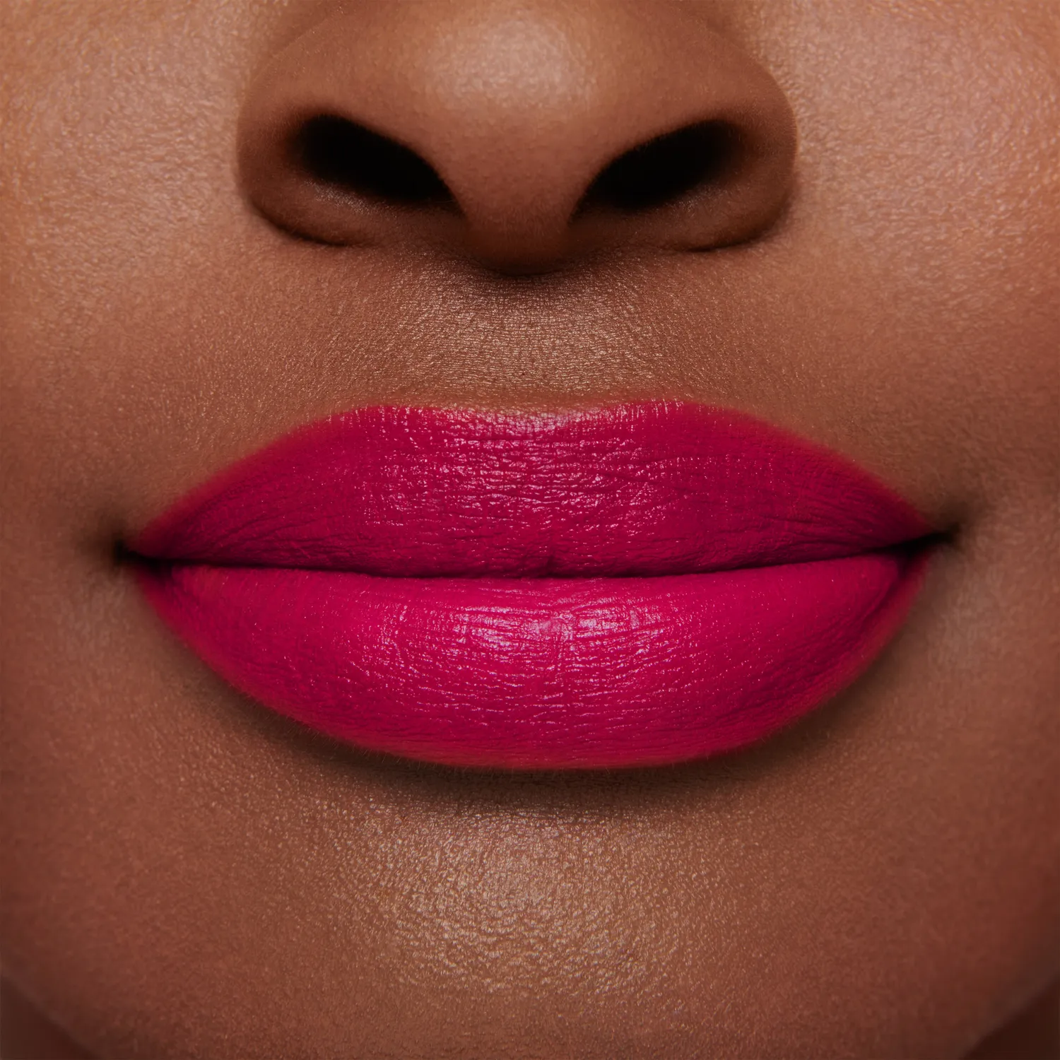 Lisa Eldridge Insanely Skyscraper Rose rossetto fucsia matte