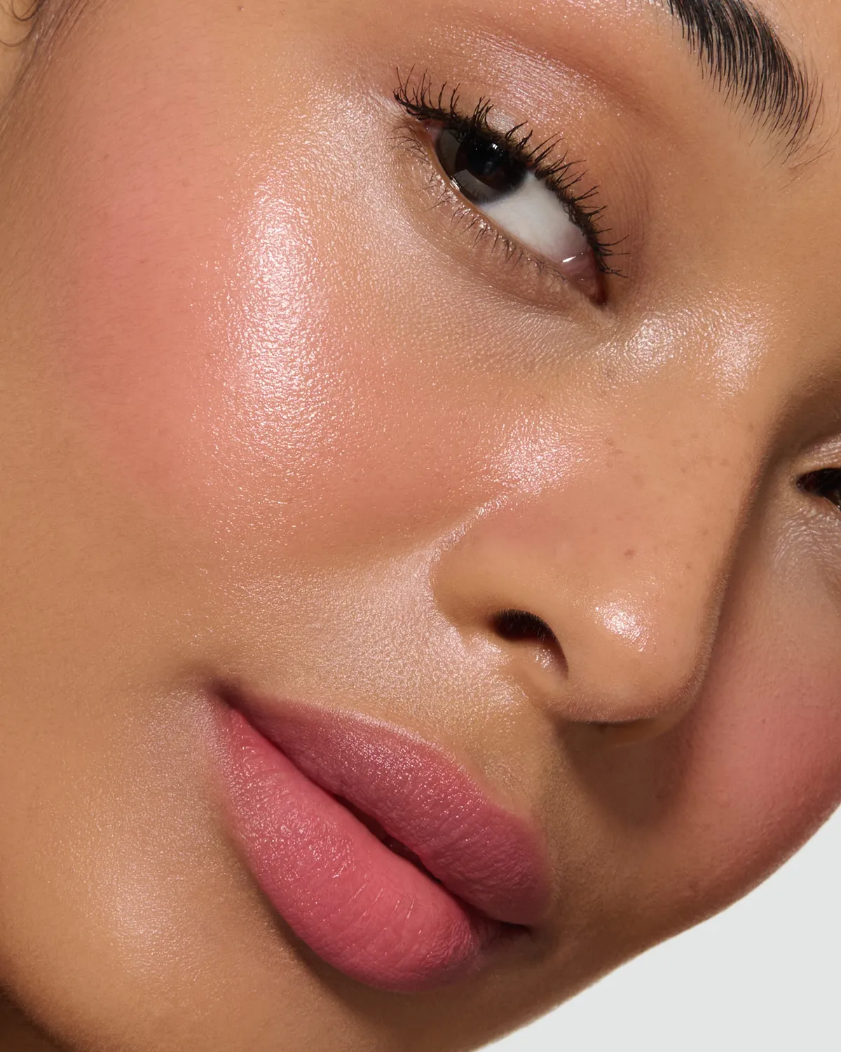 Lisa Eldridge Velatura Stick Meeting The Ex rosa labbra guance