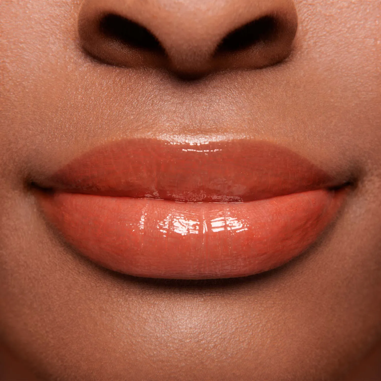 Lisa Eldridge Gloss Embrace Dragon lucidalabbra rosso aranciato
