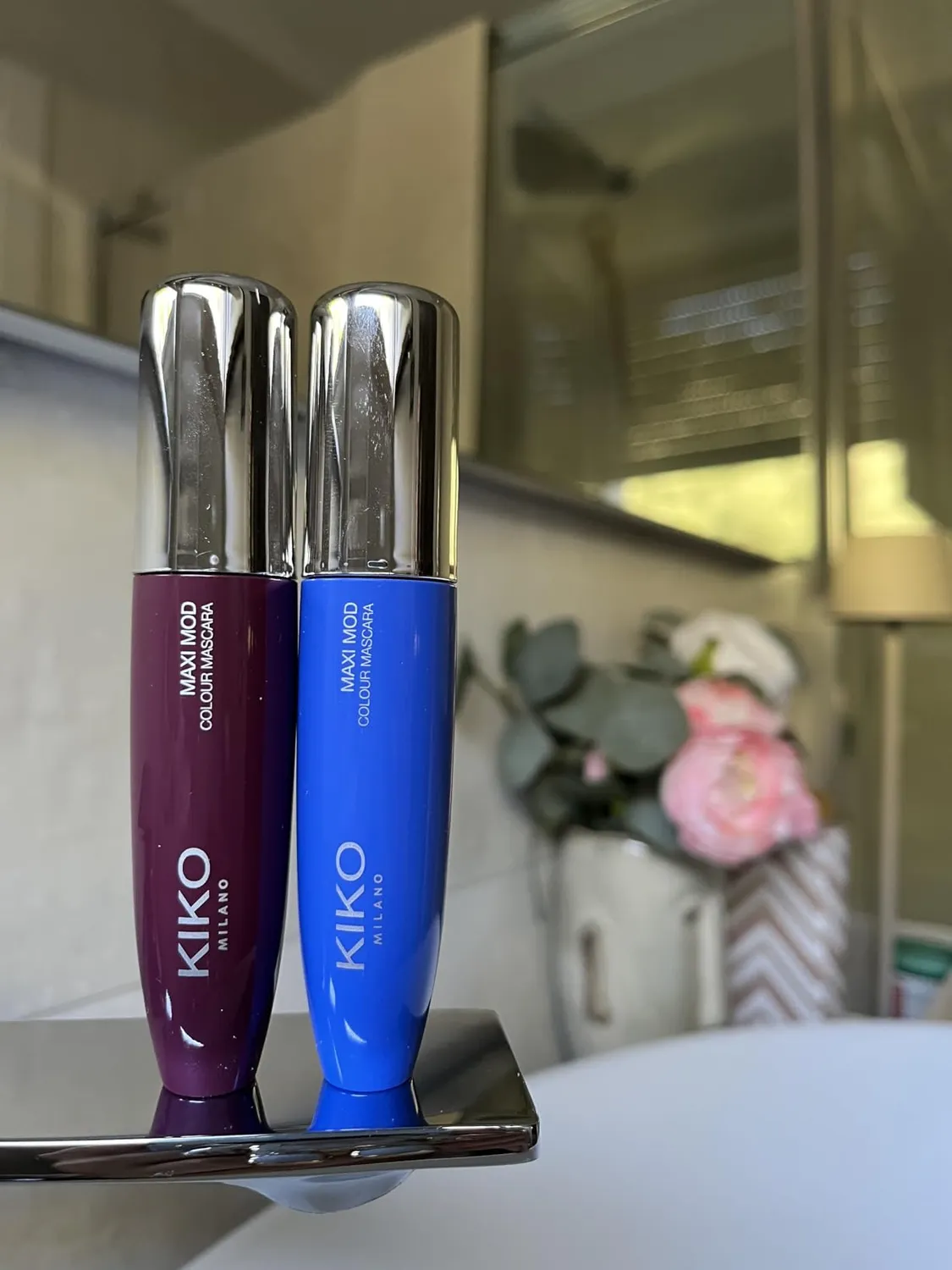 KIKO Milano Maxi Mod Colour 01 Electric Blue mascara volume 10 h