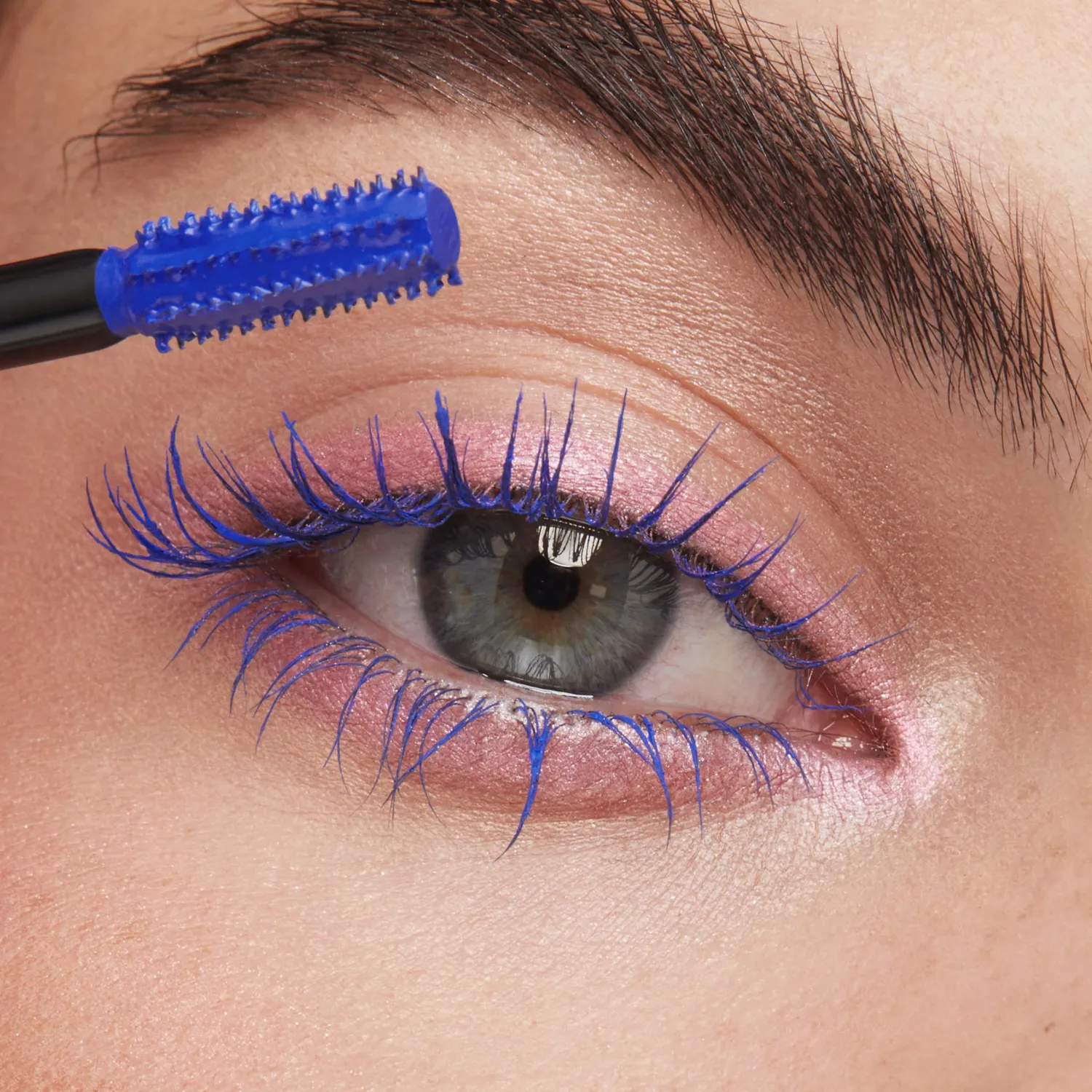 KIKO Milano Maxi Mod Colour 01 Electric Blue mascara volume 10 h