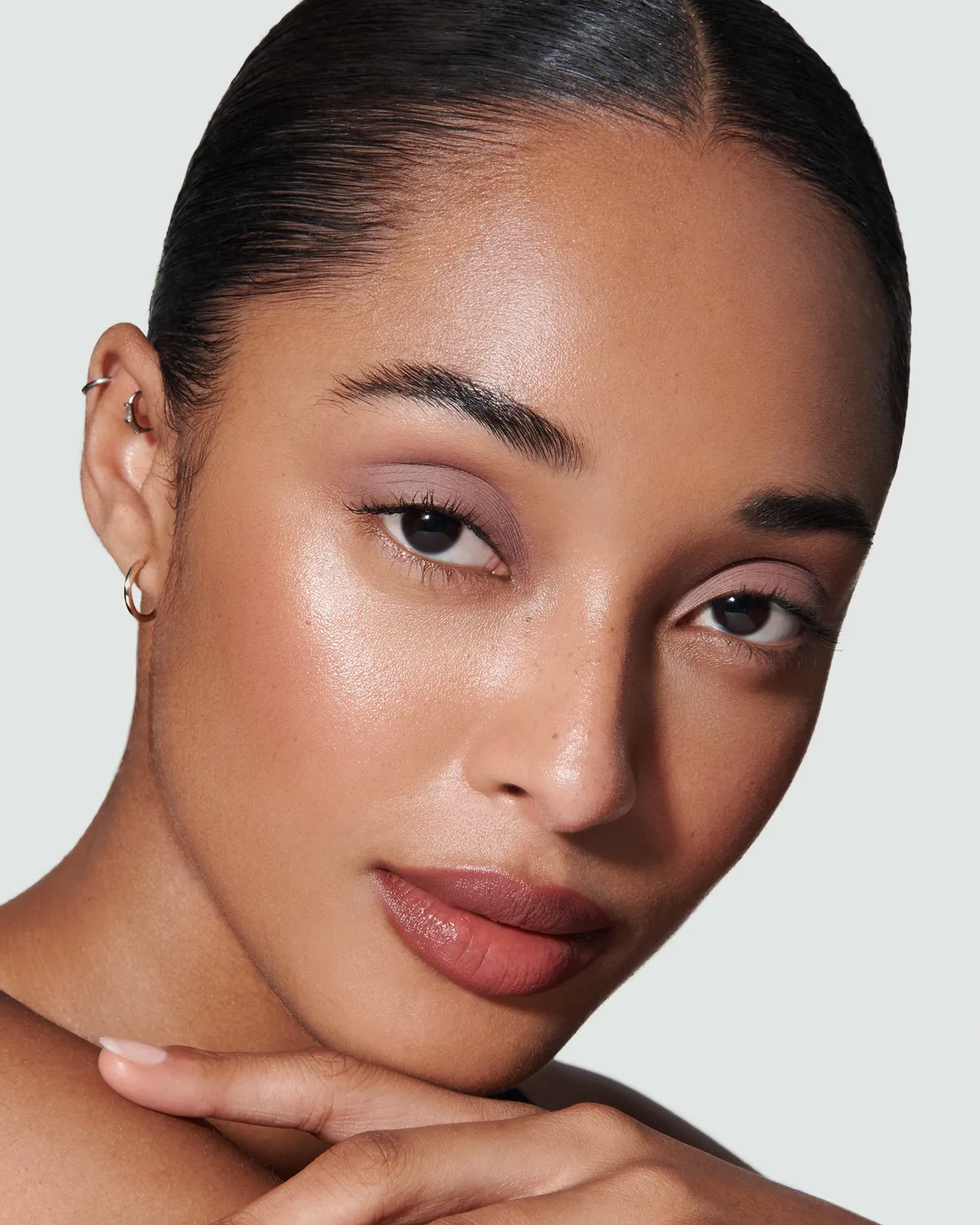 Lisa Eldridge Liquid Silk Ombretto Ione matte sfumato