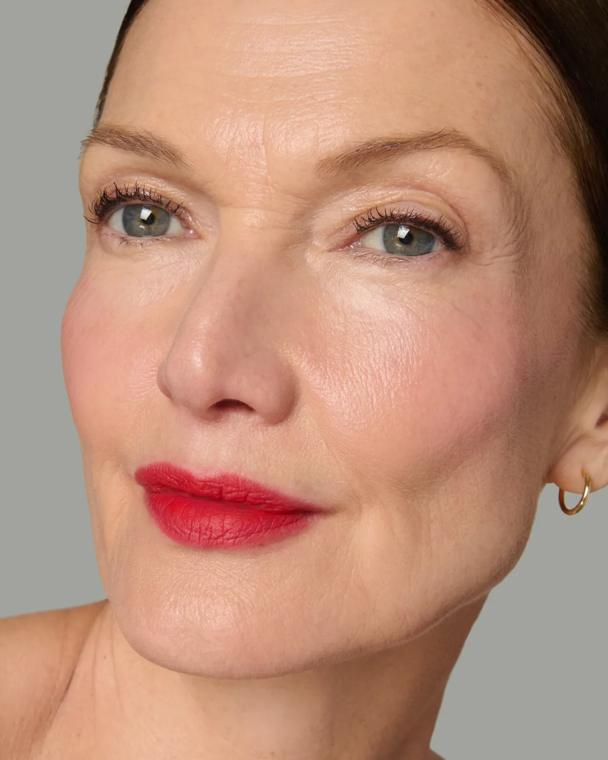 Lisa Eldridge Velveteen Strawberry Blonde rossetto liquido rosso