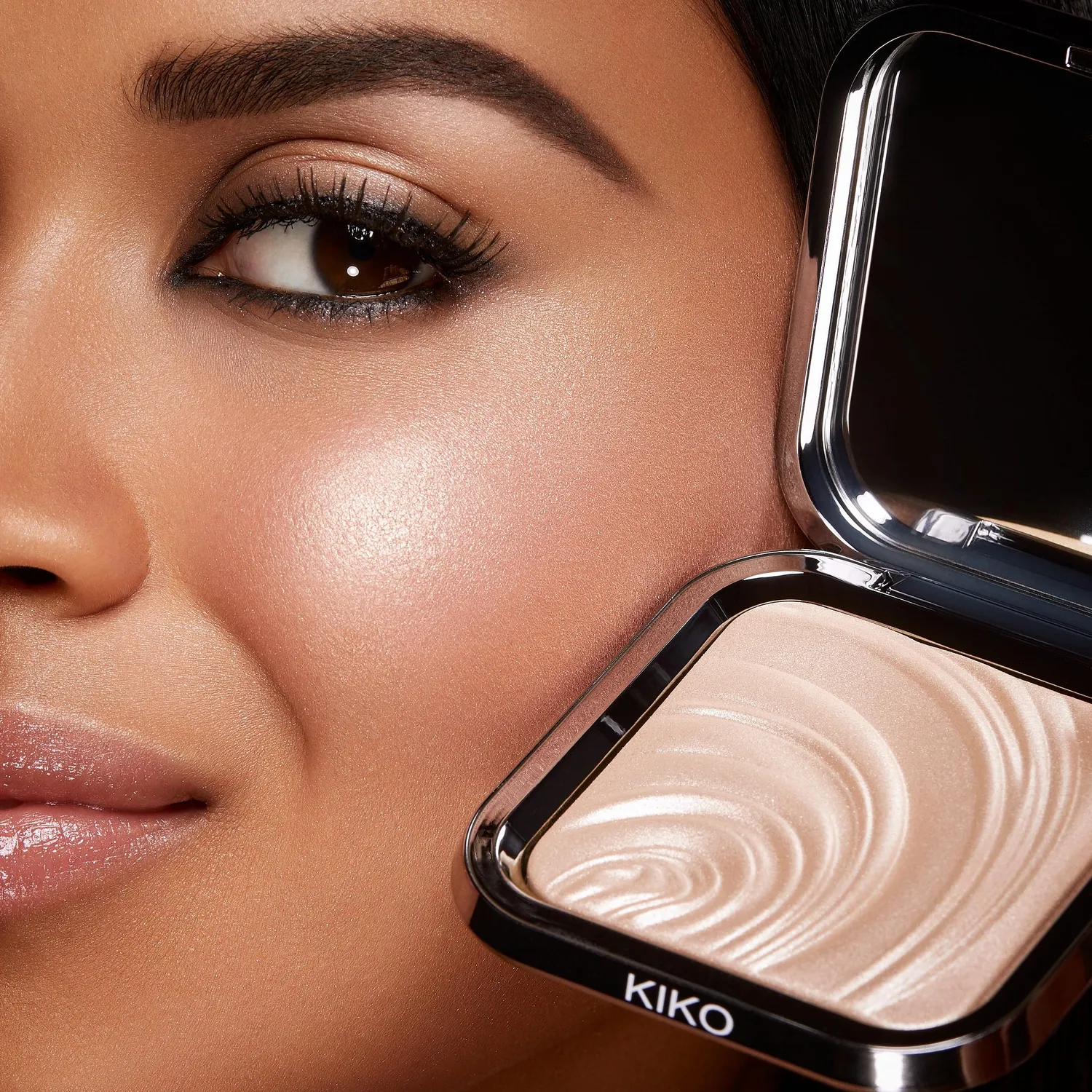 KIKO Glow Fusion 01 Champagne illuminante polvere