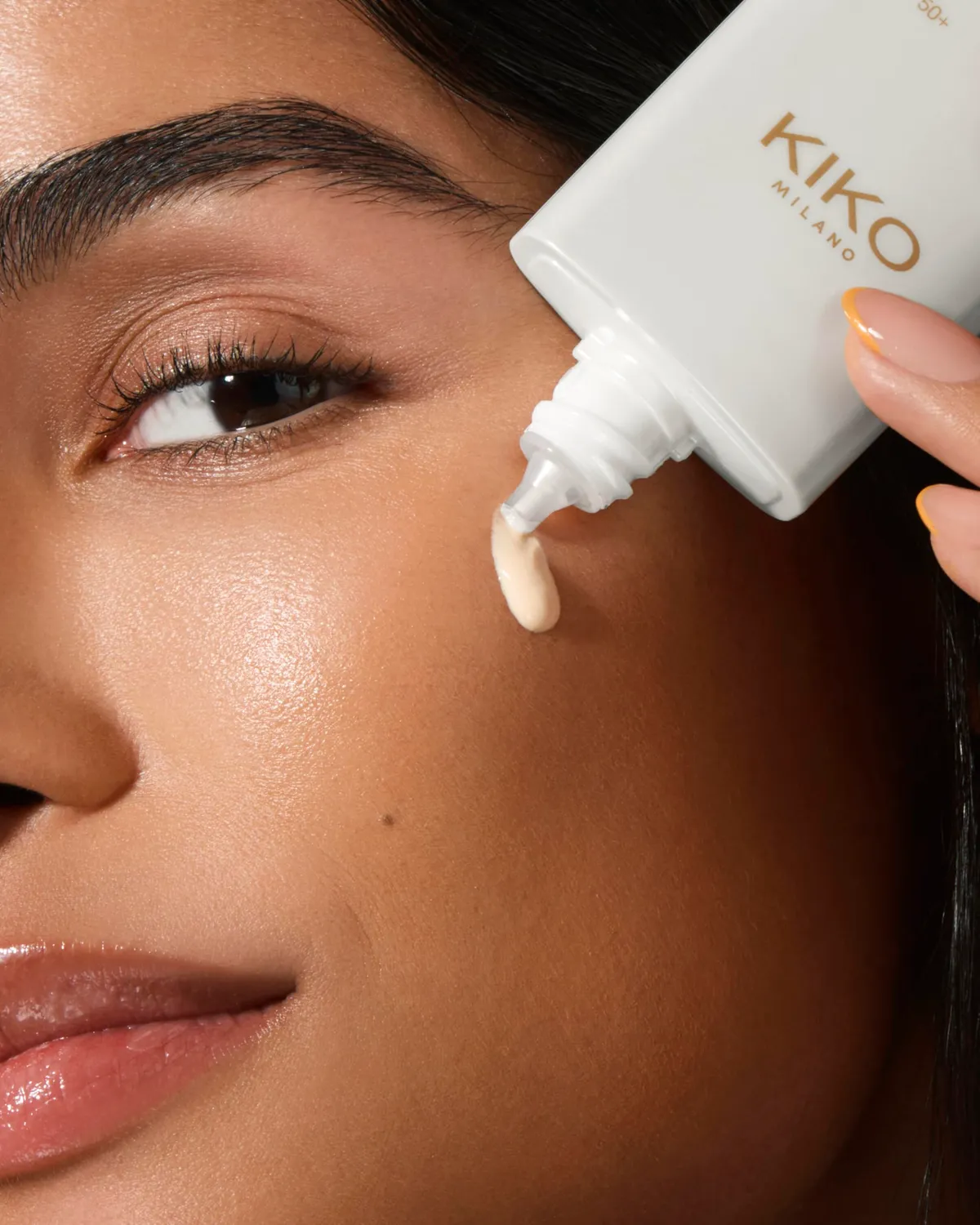 KIKO Milano Urban Shield Invisible Fluid viso SPF 50+ idratante