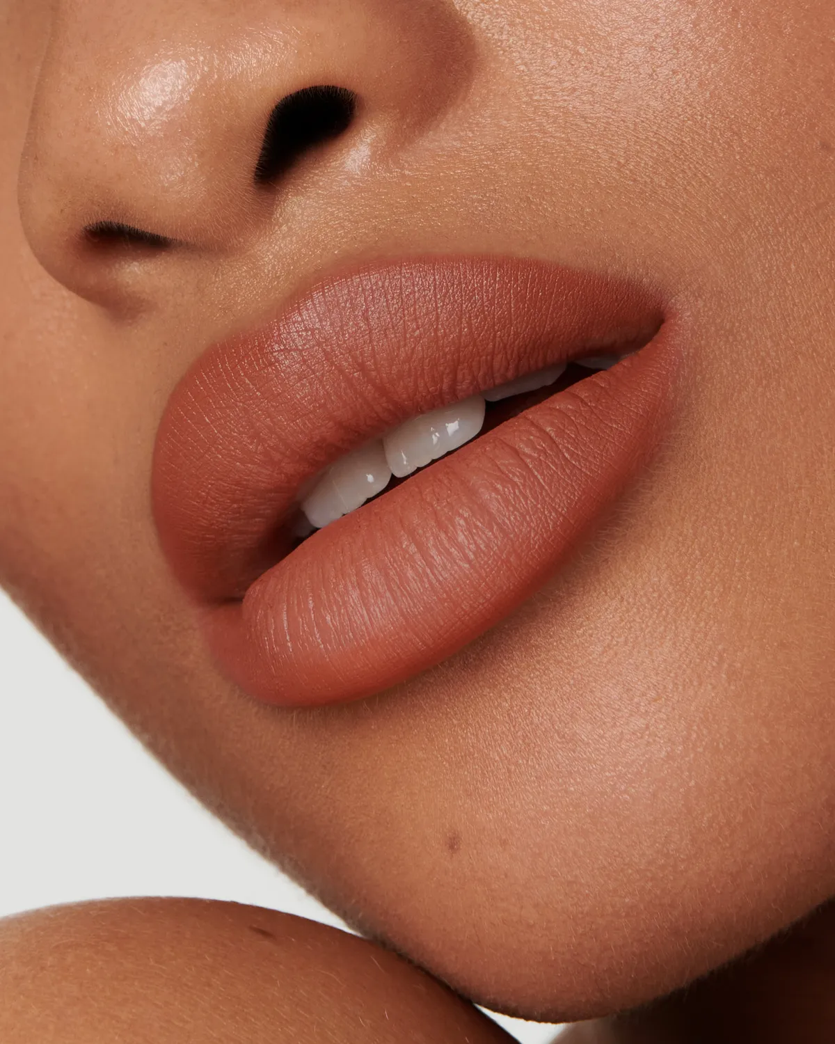 Lisa Eldridge Sculpt 2W Medium Rosewood matita labbra matte