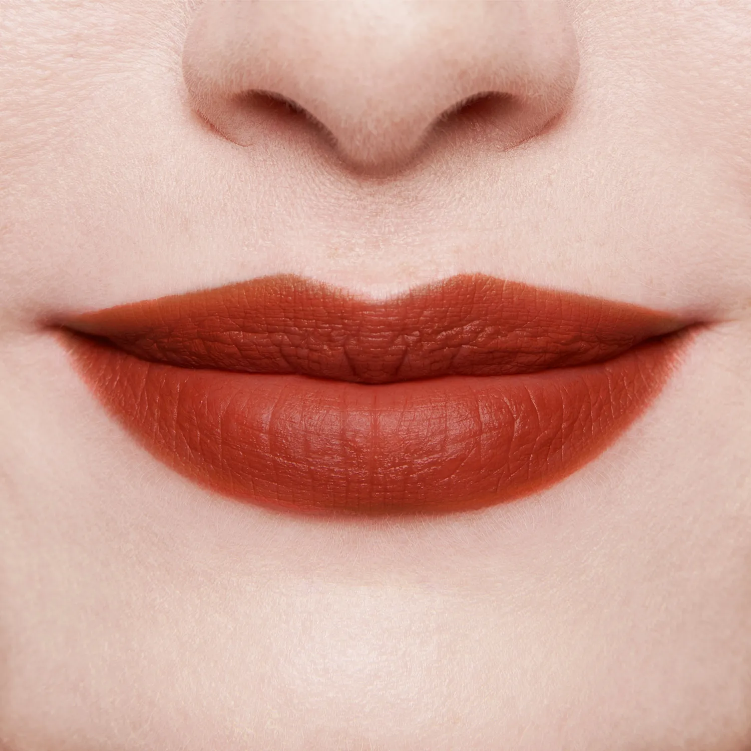 Lisa Eldridge True Velvet Cinnabar rossetto rosso matt velluto